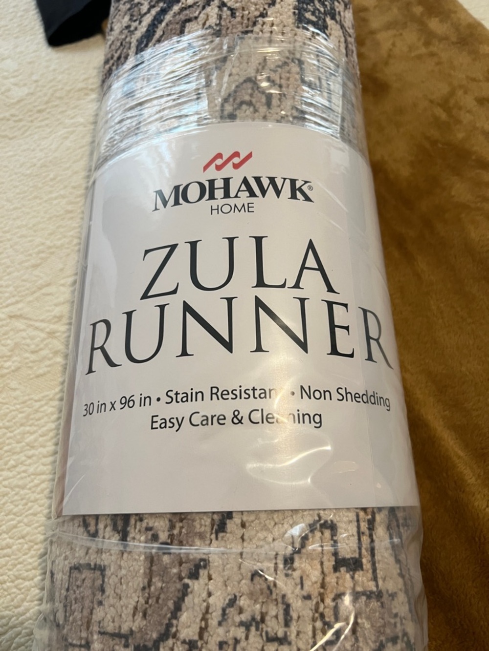 MOHAWK HOME Zula Runner - Camille Cream Multi 30x96 Stain resistant Nonshedding